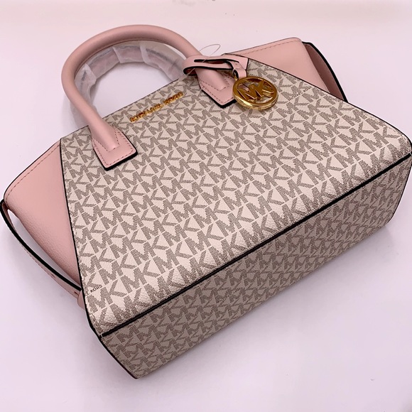 MICHAEL KORS
Avril Small Logo Top-Zip Satchel Powder Blush Multi signature color - Picture 10 of 16